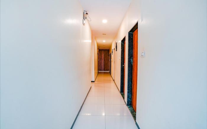 FabExpress Prakash Inn - Nr. Mumbai International Airport