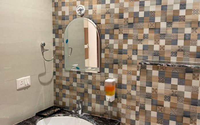 Hotel Singh Comfort Inn