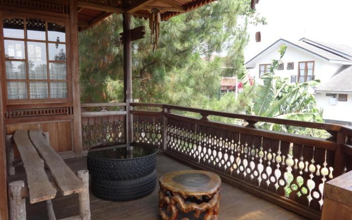 Villa Kayu 9 Pakis