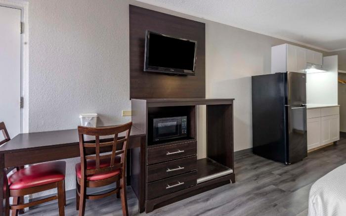 Suburban Studios Rock Hill Northeast I-77