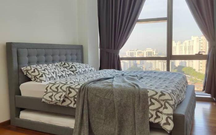 Exec 2-bedroom (New World Hotel, Paradigm Mall)