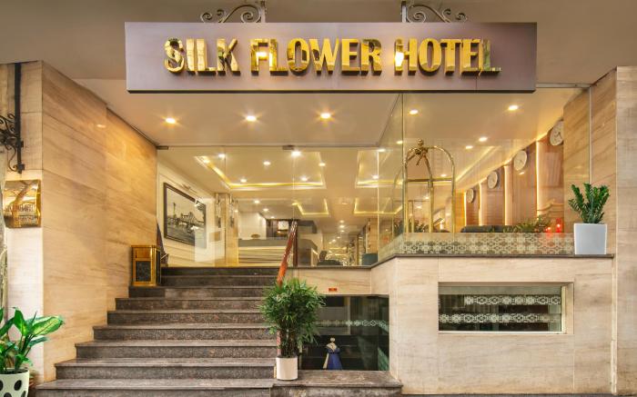 Silk Flower Hotel