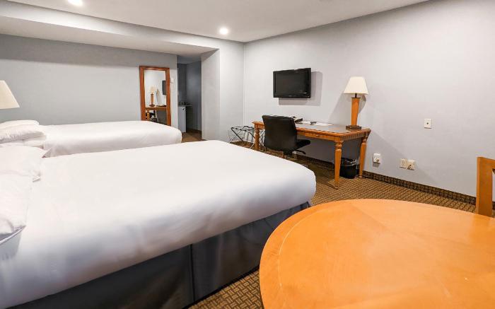 First Canada Hotel Cornwall Hwy 401 ON