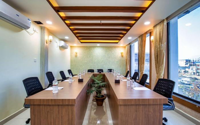 Chitwan Midtown Hotel