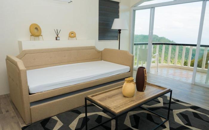 Frontera Tagaytay Supreme Villa