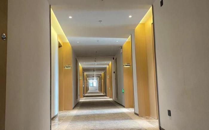Green Tree Inn Anqing Taihu County Phase 2 Wenbo Garden High-Speed Railway Station