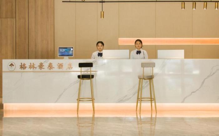 Green Tree Inn Henan Shangqiu Minquan County High-Speed Railway Station