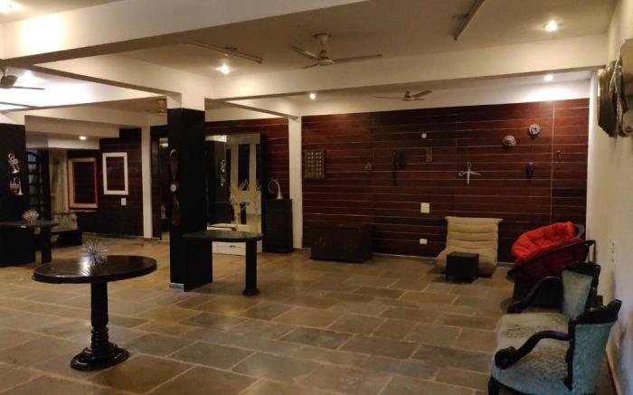 Aakriti Hotels