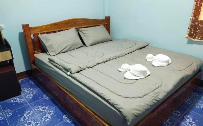Phempun Home Stay, Buengkhonglong, Blue Room