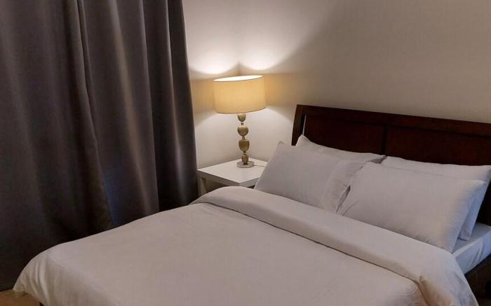 Lovely 1-Bedroom Condo with pool,NAIA 3,(c3-10i)
