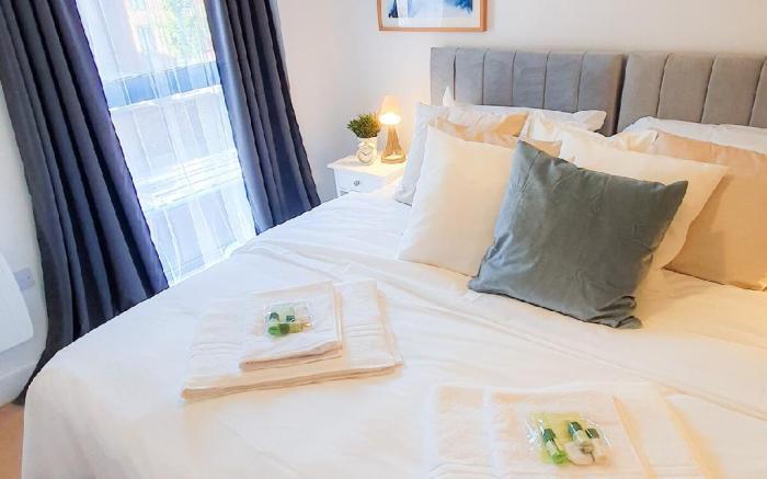 Lovely Flat in Kiln Close with Free Parking