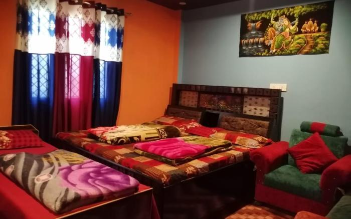 Shri Narayan tourist lodge & Chandica hotel