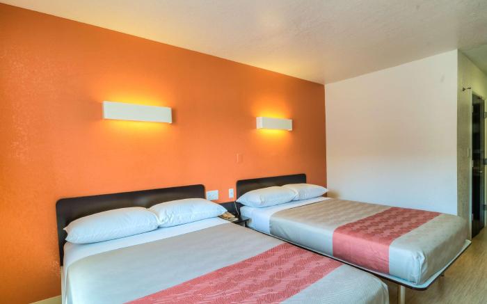 Motel 6 Arlington Heights, IL - Chicago North Central
