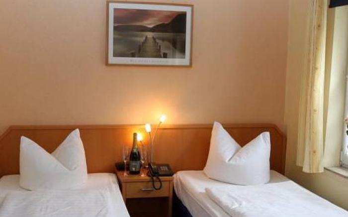 Hotel Apartments Restaurant CALA LUNA