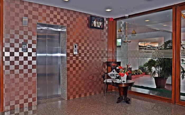 Hotel Mookambika Palace