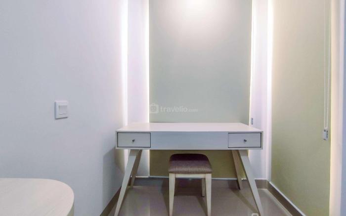 Elegant Comfy Studio at Barsa City Apt By Travelio