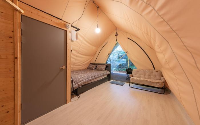 Jade Byeolbit Caravan