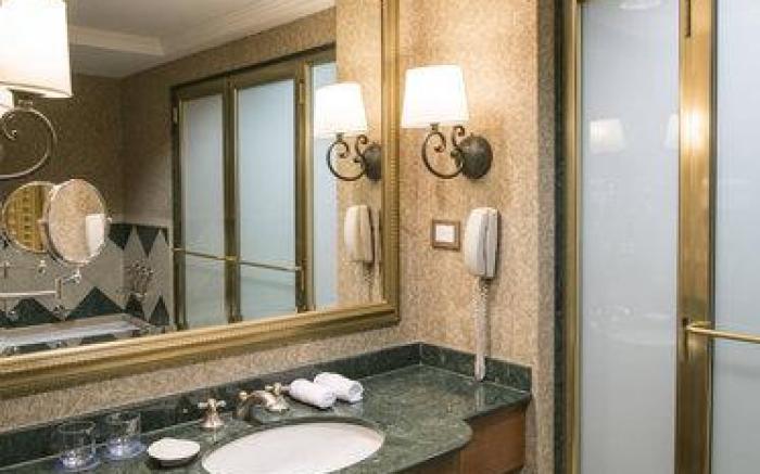 Sheraton Pilar Hotel & Convention Center