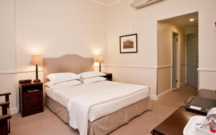 Queen’s Hotel by BON Hotels