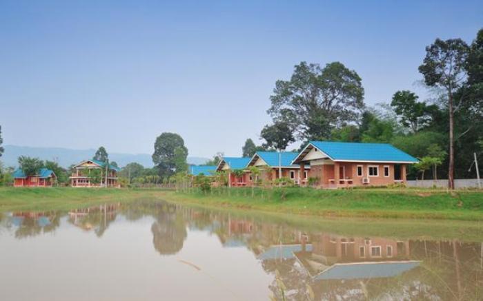 I Din Lake View Resort