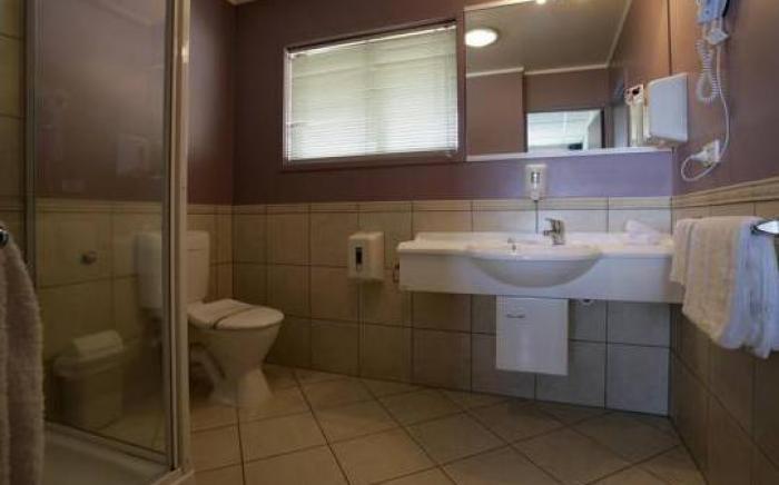 Tui Oaks Motel