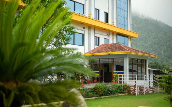 Siddhartha Riverside Resort