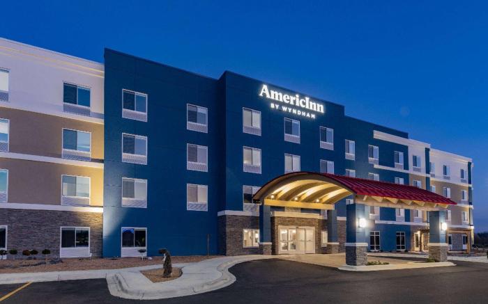 AmericInn by Wyndham International Falls