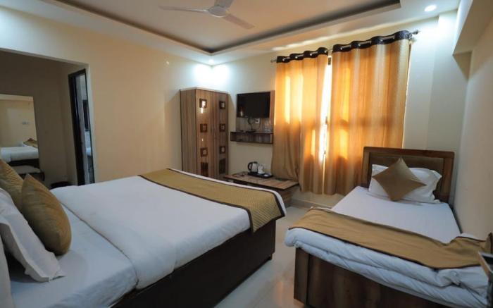 HOTEL TULSI GARDEN