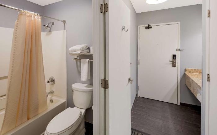 Best Western Riverside Inn