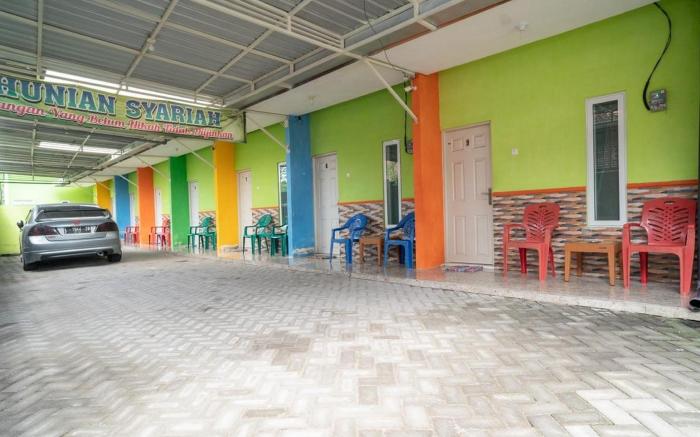 RedDoorz Syariah near Lippo Plaza Sidoarjo
