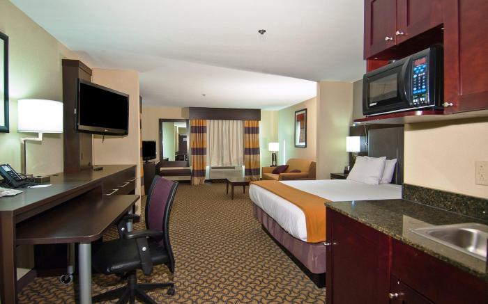 Holiday Inn Express & Suites Jackson/Pearl International Airport By IHG