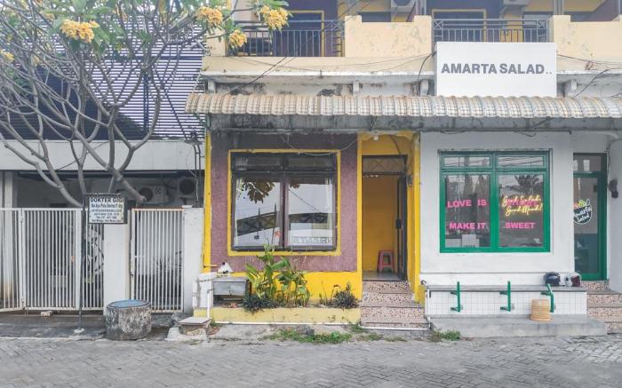 De Luck Homestay near Alun Alun Sidoarjo