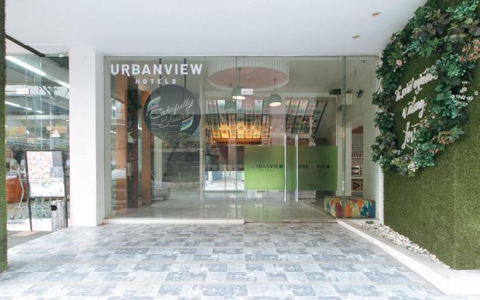 UrbanView @ Lacson Street Bacolod City by RedDoorz