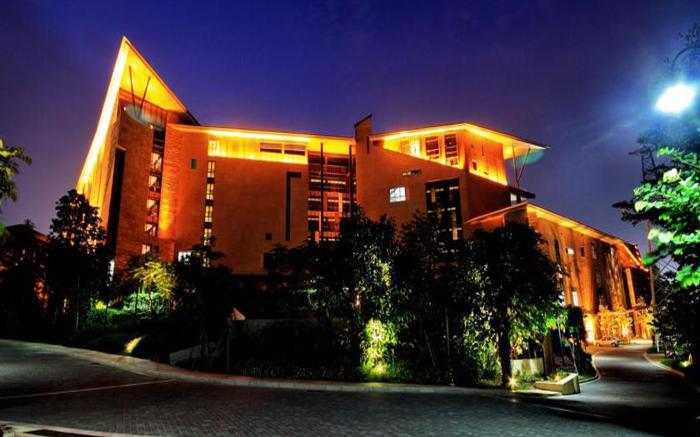 Shenzhen Castle Golf Hotel