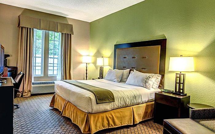 The Inn at River Landing