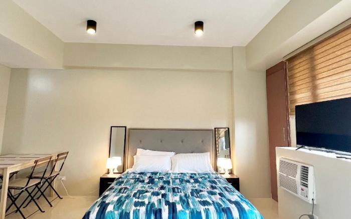 Luxury Condotel Across NAIA Airport Terminal 3