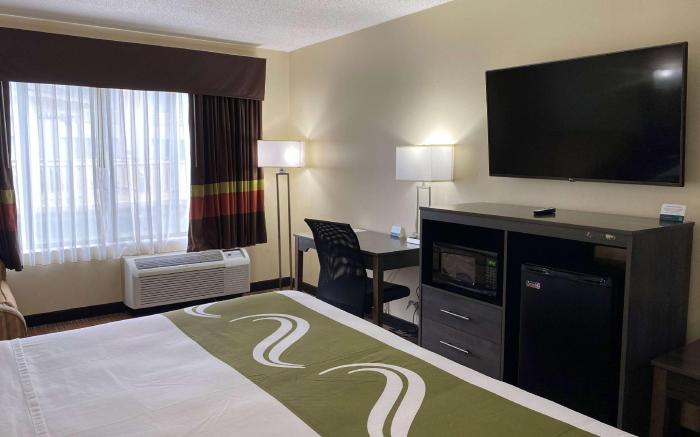 AmericInn by Wyndham Fort Atkinson