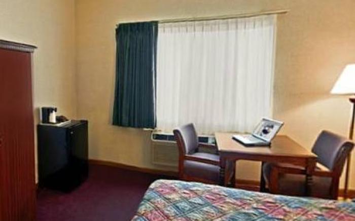 Americas Best Value Inn & Suites Waukegan Gurnee