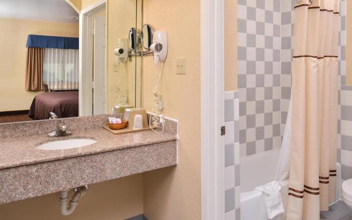 Americas Best Value Inn Baytown