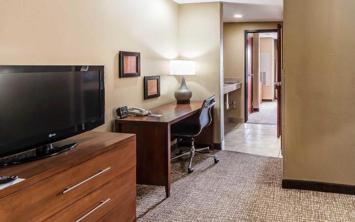 Comfort Suites Yukon - SW Oklahoma City