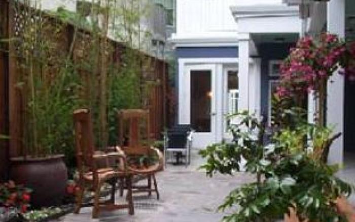 Pacific Blue Inn