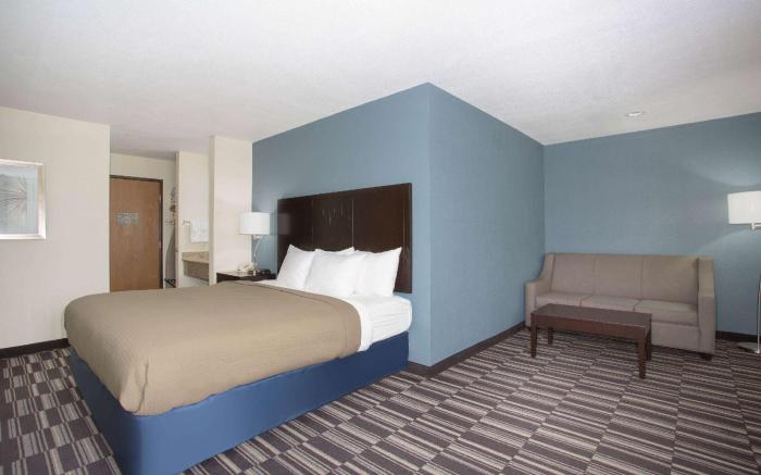 AmericInn by Wyndham Mount Pleasant