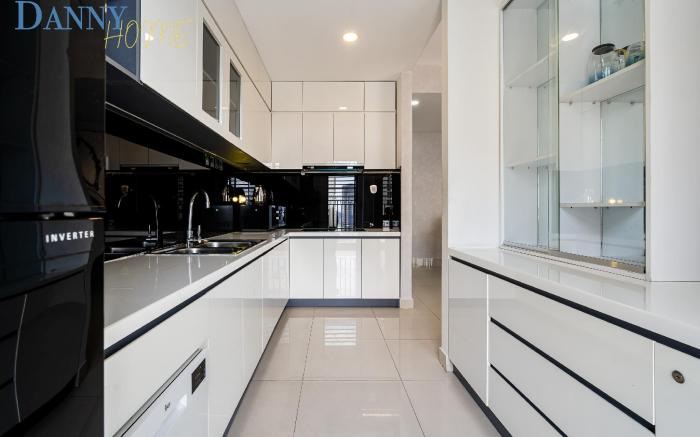 DANNY's BEST VIEW 03 Br APT at CBD 5' to BUI VIEN