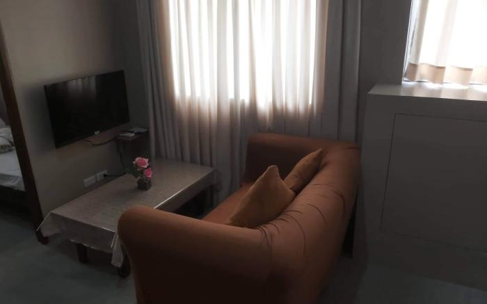 AFFORDABLE TAGAYTAY  MONTELUCE 2 BR w/ POOL G28