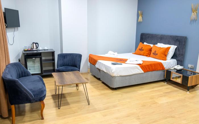 Zoom Hotel