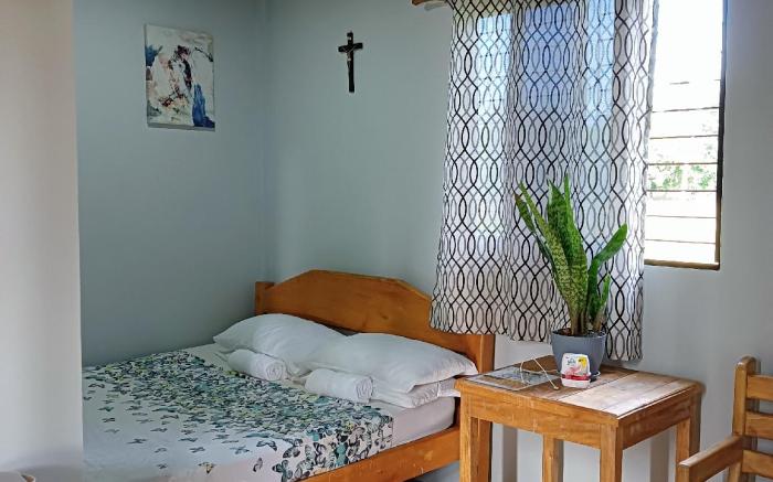 HM&B Backpackers Inn
