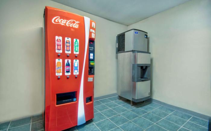 Motel 6 Texarkana, TX