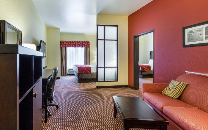 Comfort Suites
