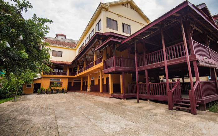 Heng Long Villa