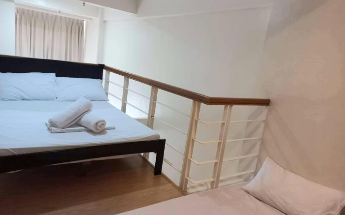 AFFORDABLE TAGAYTAY MONTELUCE 2 BR LOFT w/ POOL 70